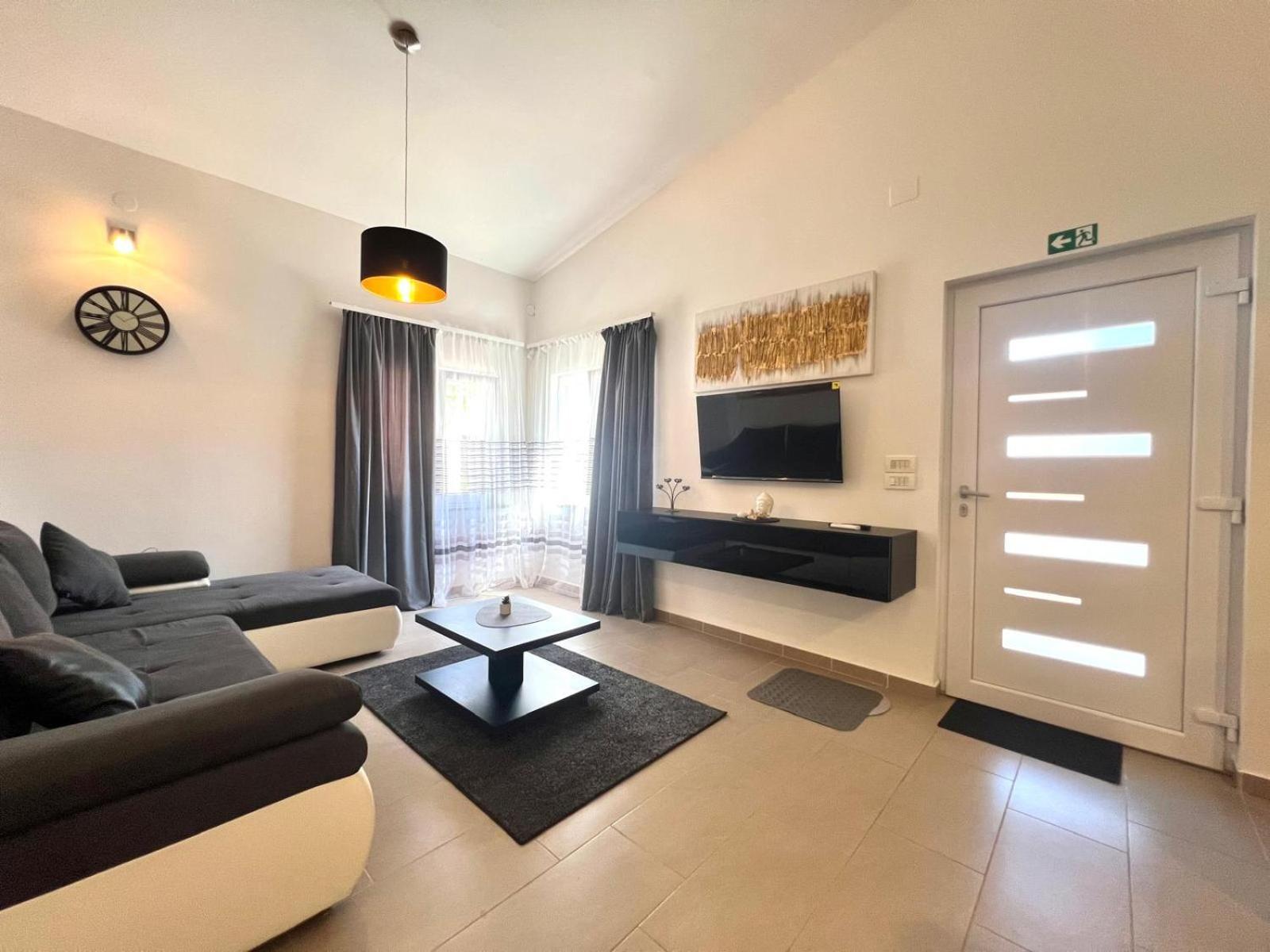 Azzurro Mare Apartment Pula Exterior photo