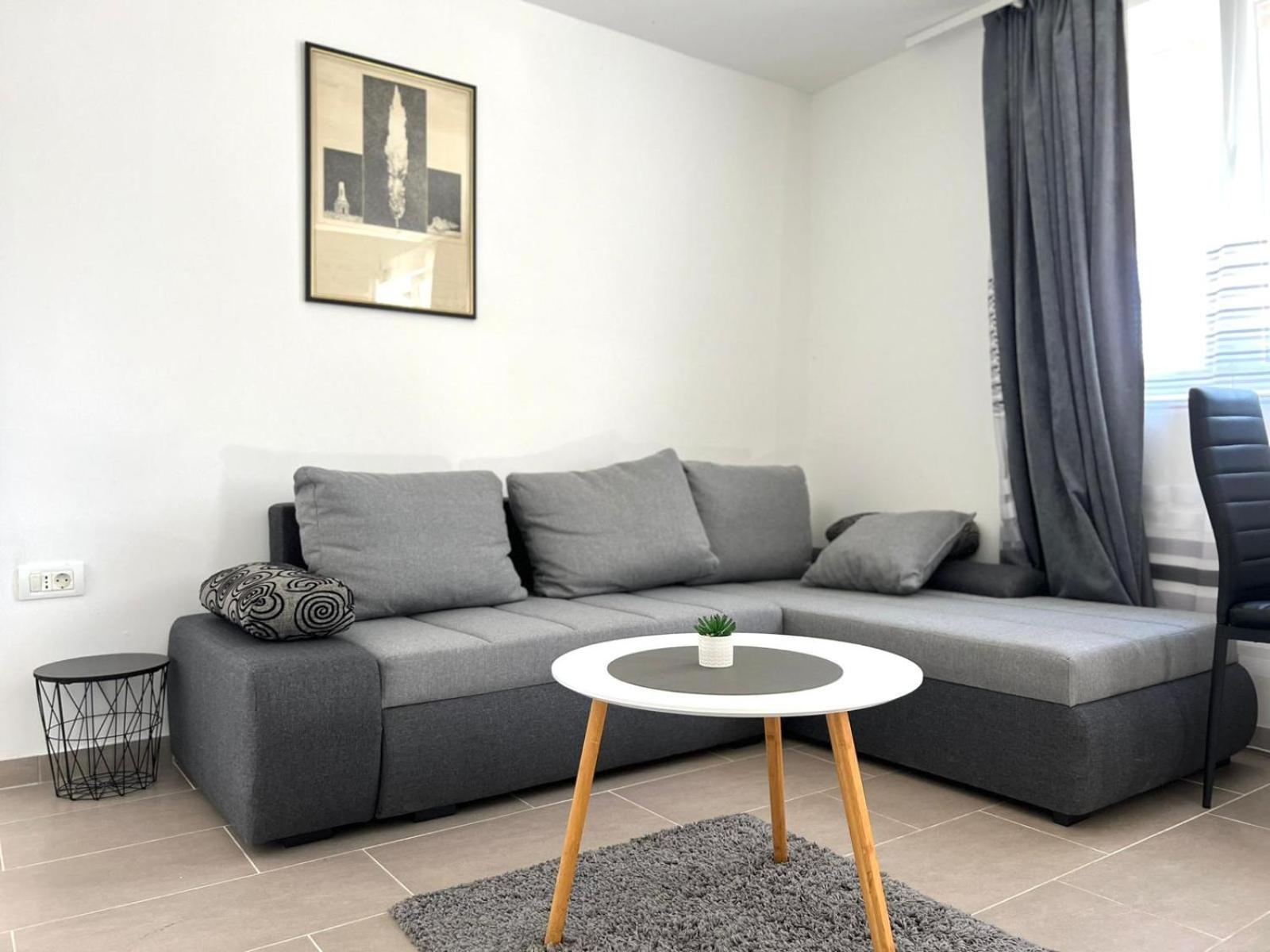 Azzurro Mare Apartment Pula Exterior photo